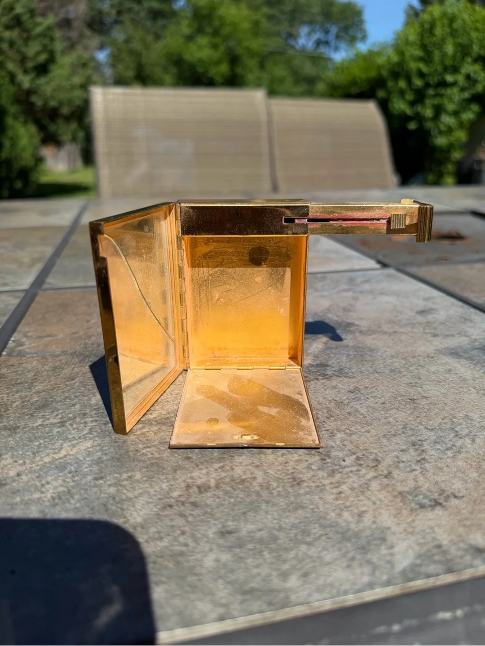 Volupte mirror broken